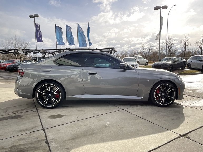 2025 BMW M240i