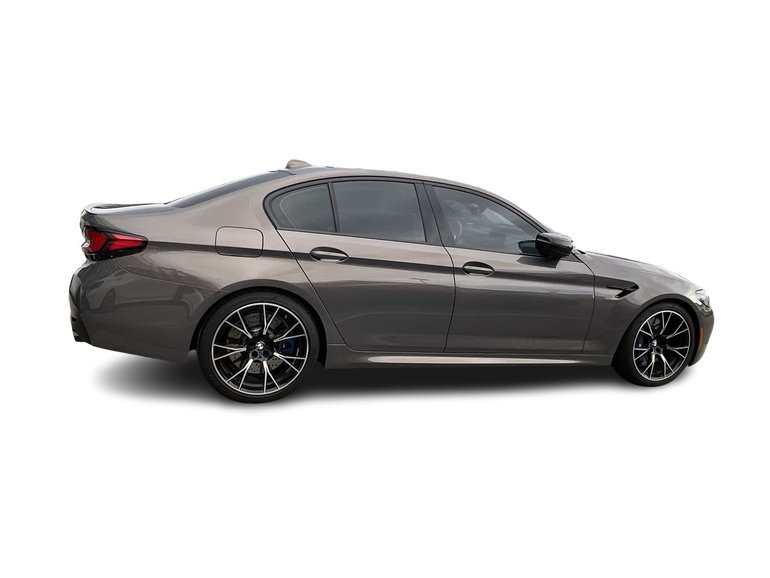 2023 BMW M5
