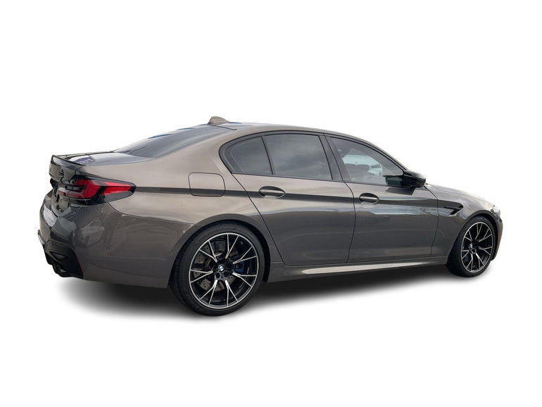 2023 BMW M5