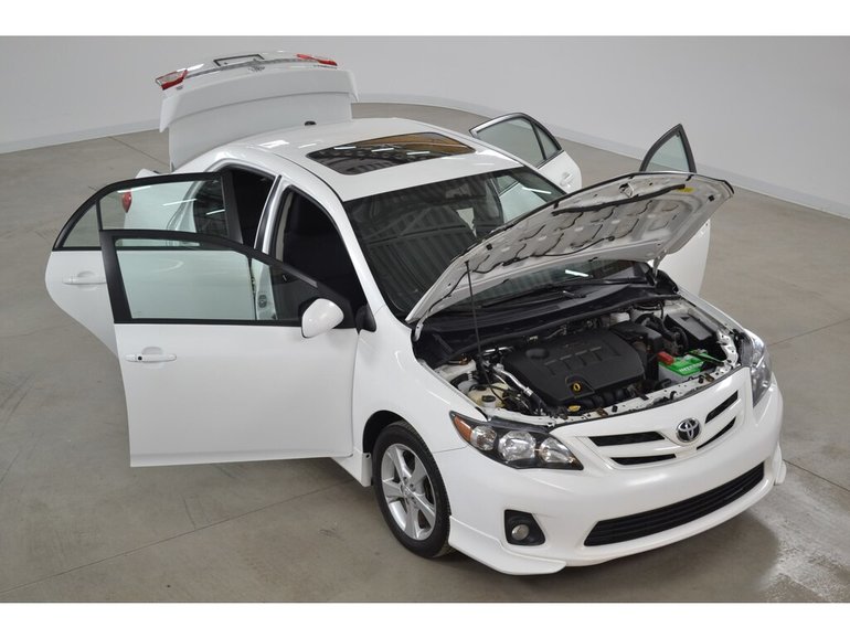 Toyota Corolla S Premium Mags Fogs Toit Ouvrant 2013 97 159 Km White Neuf 10895 0 Carrefour 40 640 Volkswagen 8986
