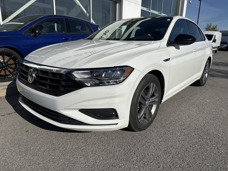 Volkswagen JETTA HIGHLINE CUIR TOIT PANO BEATS CARPLAY 2021