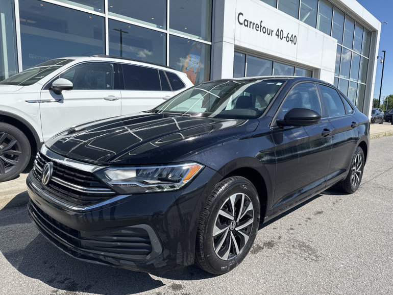 Volkswagen Jetta TRENDLINE AUTOMATIQUE CARPLAY CAMÉRA 2023
