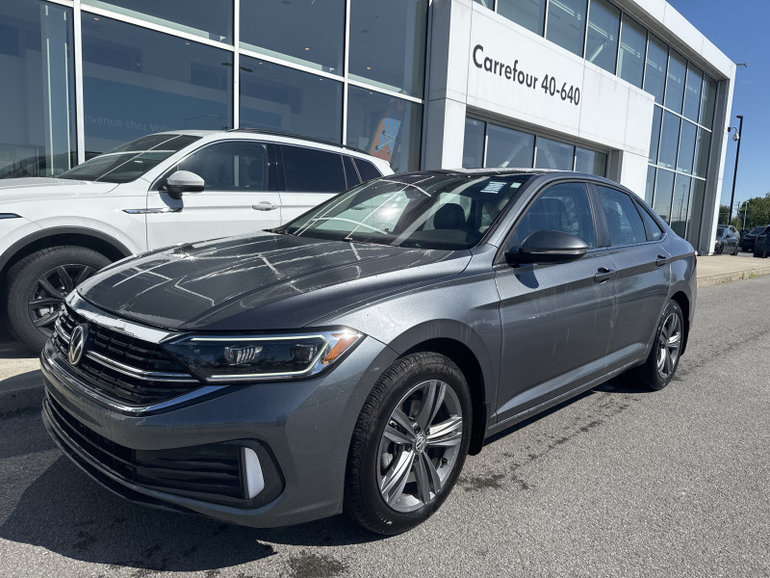 Volkswagen Jetta HIGHLINE CUIR TOIT PANO BEATS AUDIO CARPLAY CAMÉRA 2023