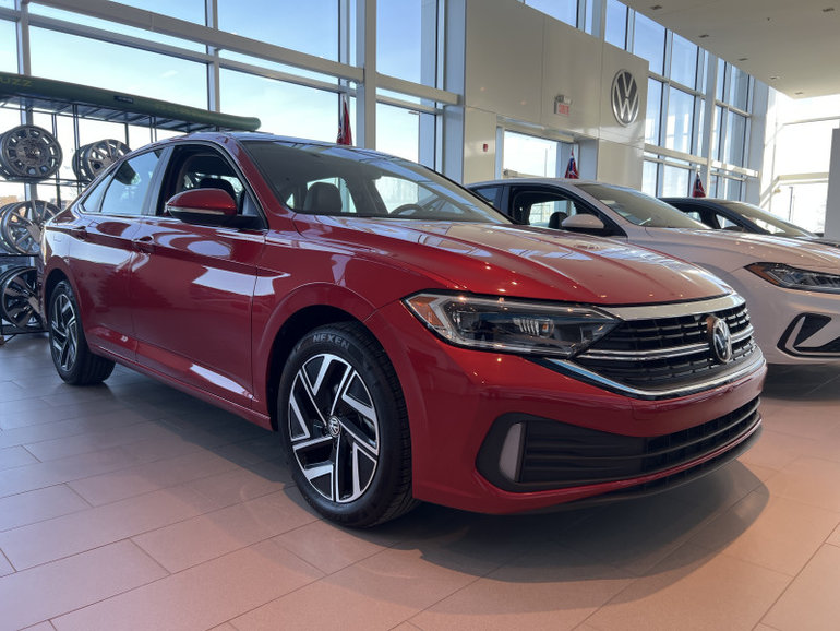 Volkswagen Jetta HIGHLINE CUIR TOIT PANO BEATS AUDIO CAMÉRA CARPLAY 2024