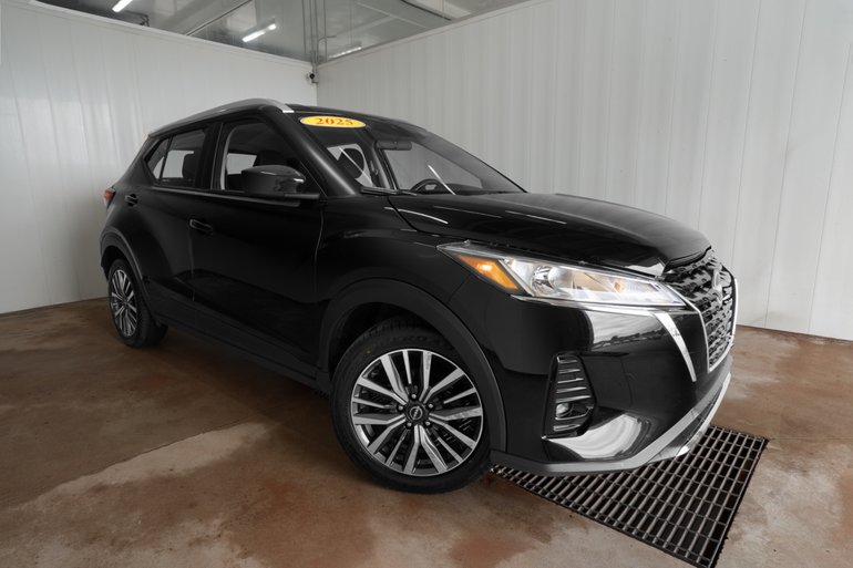 2025 Nissan Kicks Play SV