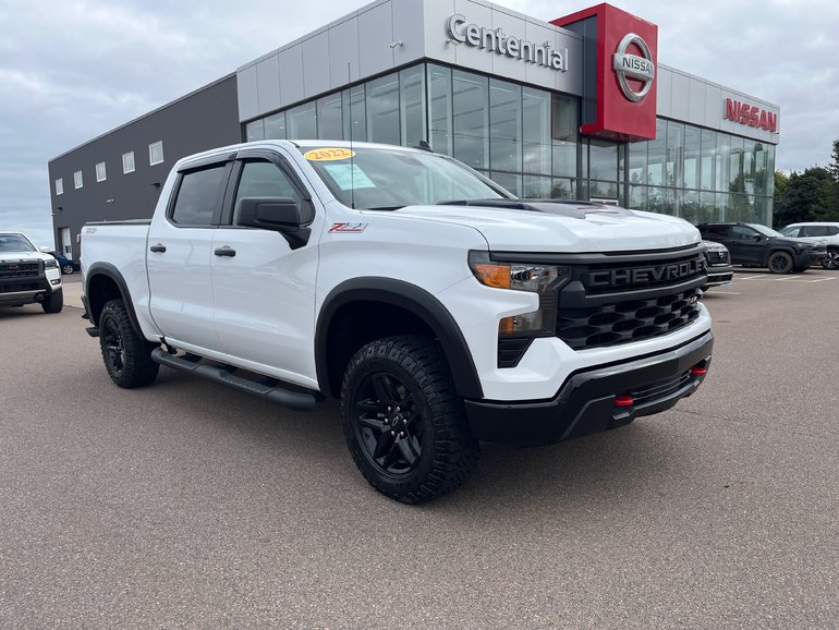 2022 Chevrolet Silverado Custom Trail Boss Crew Cab 4x4