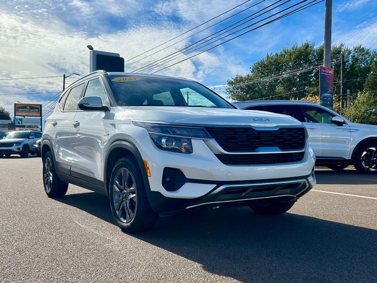 2023 Kia SELTOS LX AWD