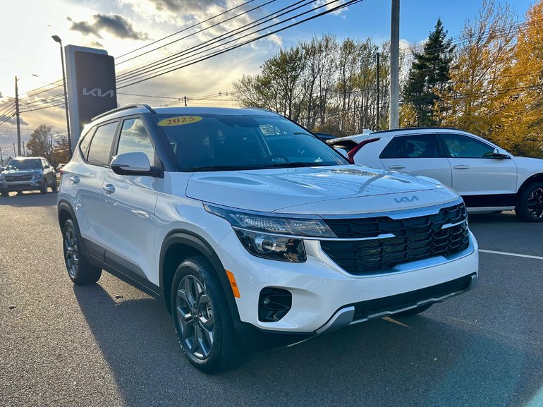 2025 Kia Seltos LX AWD