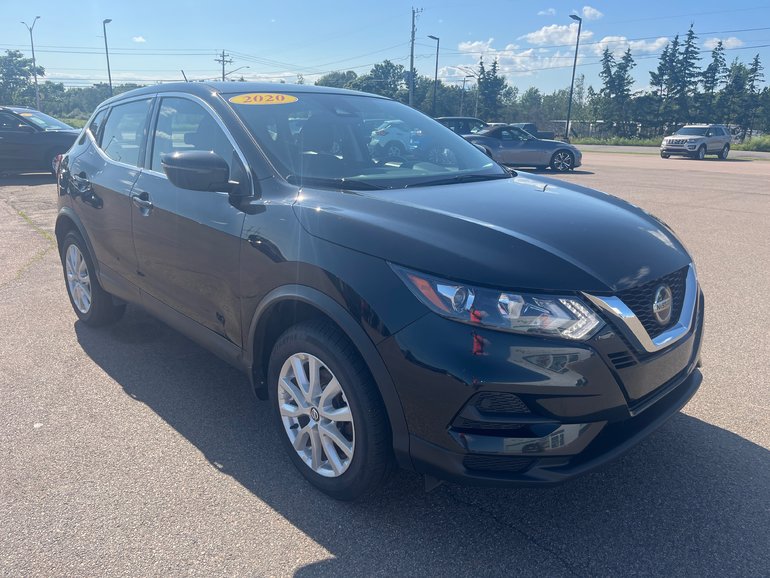 2020 Nissan Qashqai S