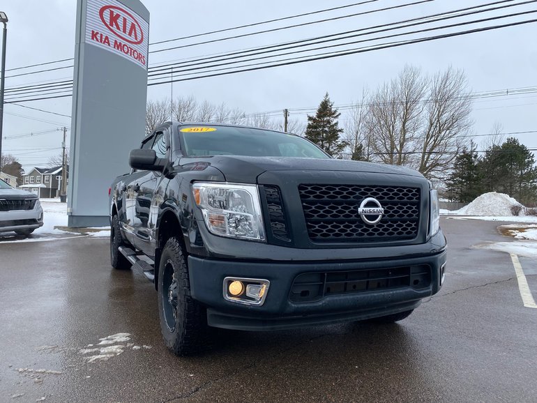 2017 Nissan Titan SV Crew Cab 4x4