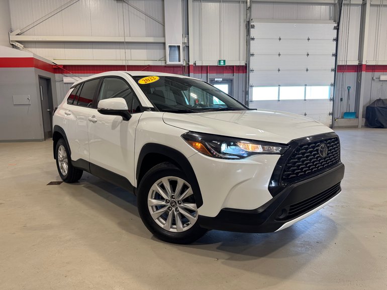 2022 Toyota COROLLA CROSS LE