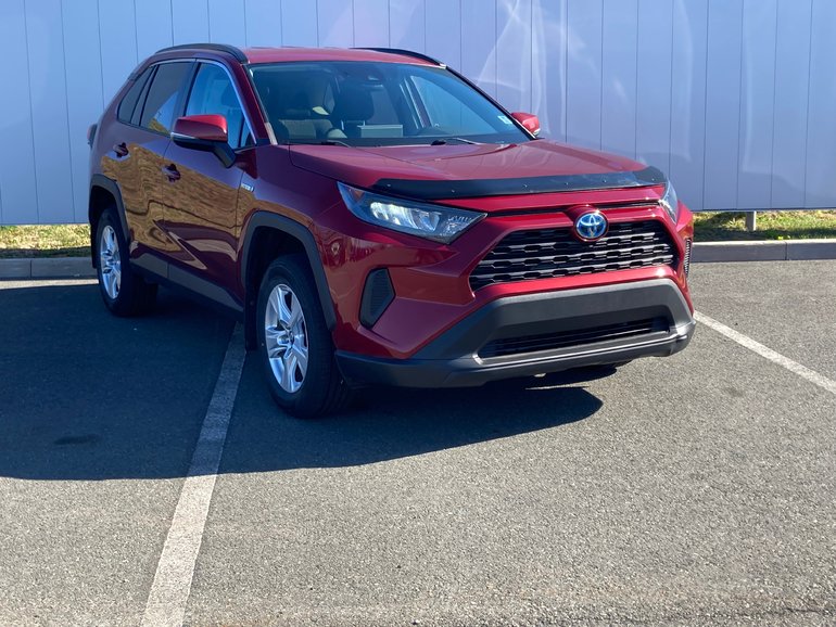 2020 Toyota RAV4 HYBRID LE | Cam | USB | Warranty to 2028