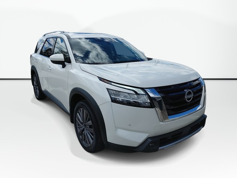 2023 Nissan Pathfinder SL | Sunroof | Leather | 3RD Row