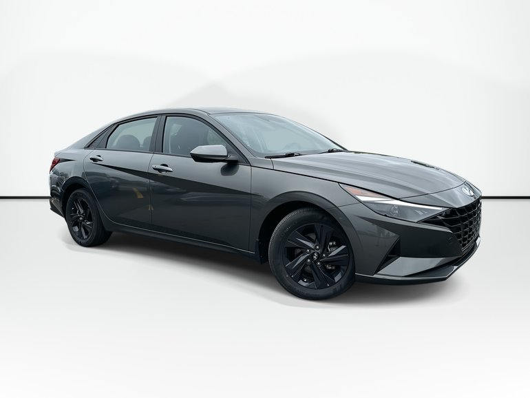 2023 Hyundai Elantra Preferred Tech | Roof | Cam | Warranty to 2028