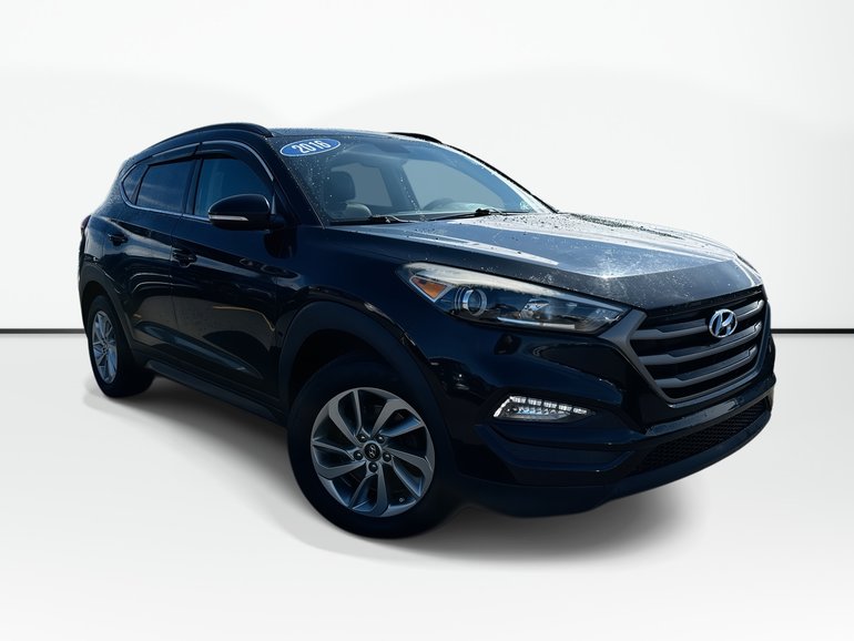 2016 Hyundai Tucson Luxury | Roof | HtdSeat | Lthr | Bluetooth | Aux