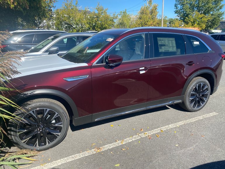 2025 Mazda CX-90 Plug-In Hybrid