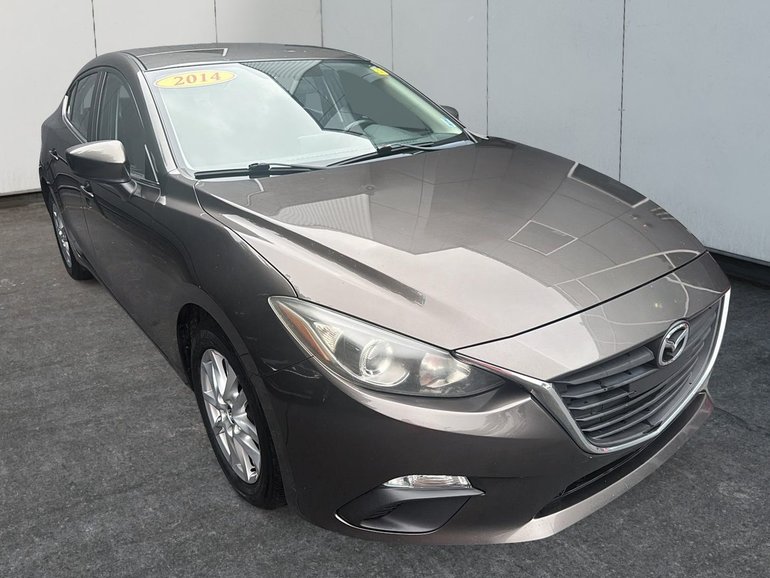 2014  Mazda3 GS| Cam | USB | HtdSeats | Bluetooth | Keyless |