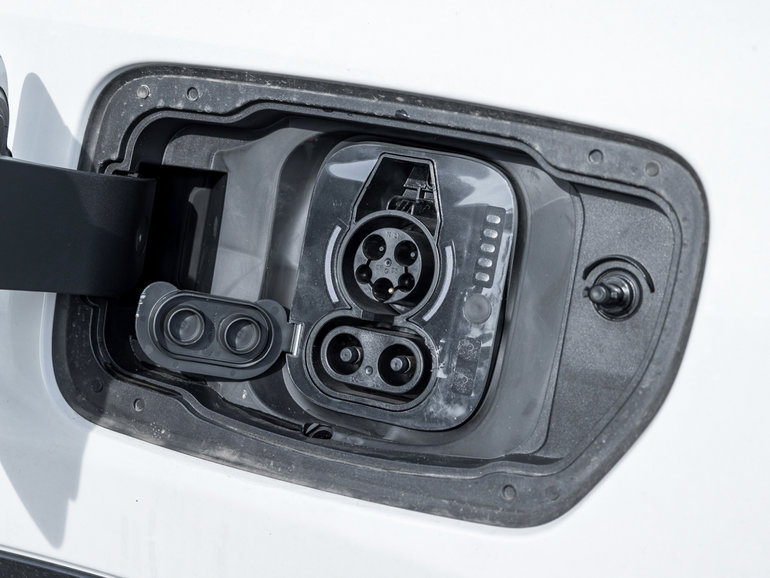 2025 Jeep Wagoneer S