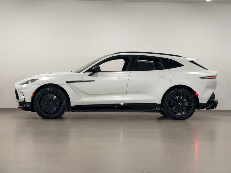 2025 Aston Martin DBX707