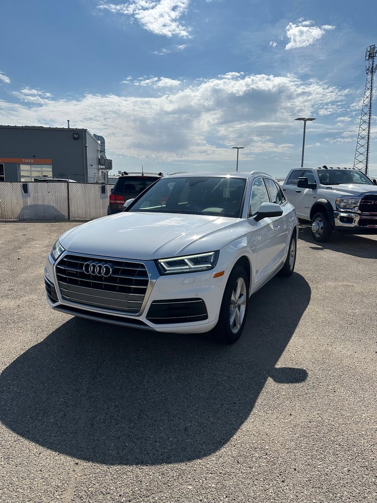 2020 Audi Q5 Progressiv Nav, Panoramic Sunroof, Bluetooth