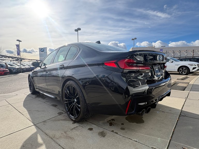 2022 BMW M5