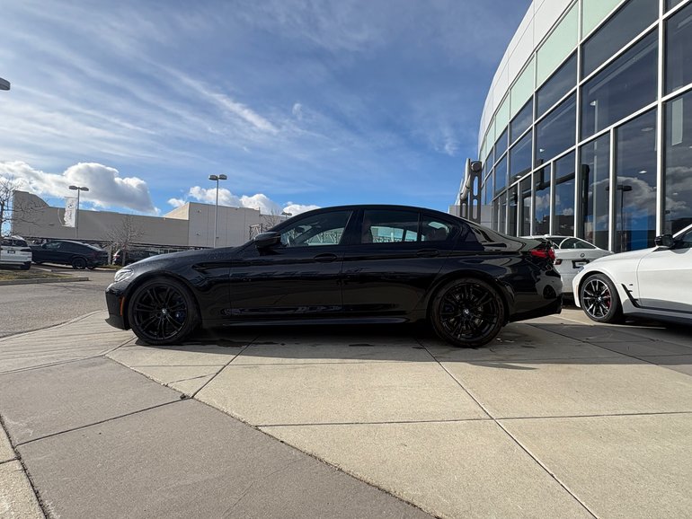 2022 BMW M5