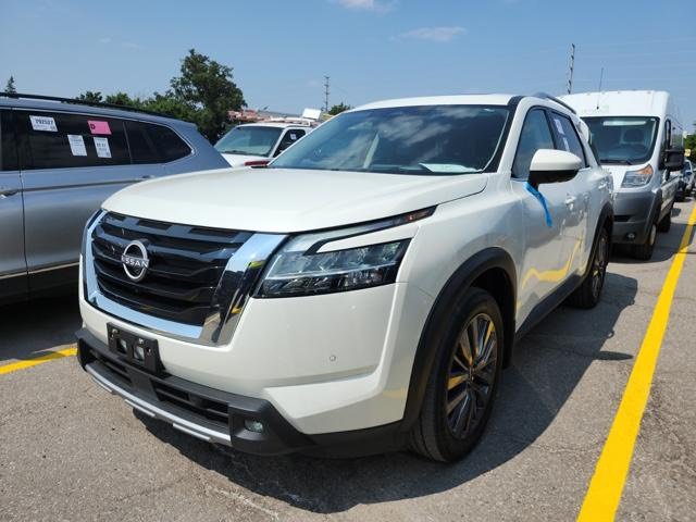 2023 Nissan Pathfinder SL V6 4x4 at