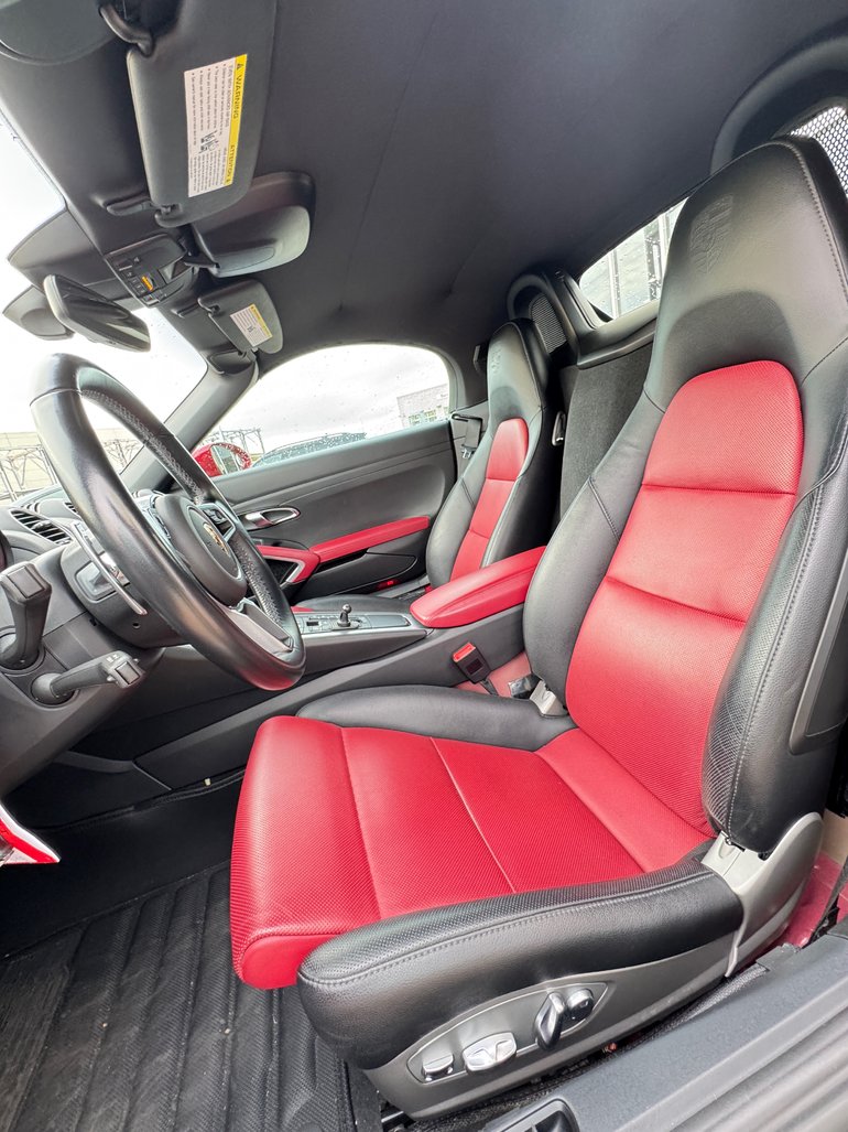 2022 Porsche 718 Boxster