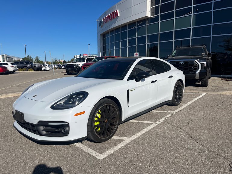 2023 Porsche Panamera 4 e-Hybrid