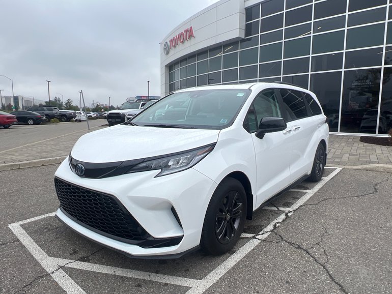 2025 Toyota Sienna Hybrid
