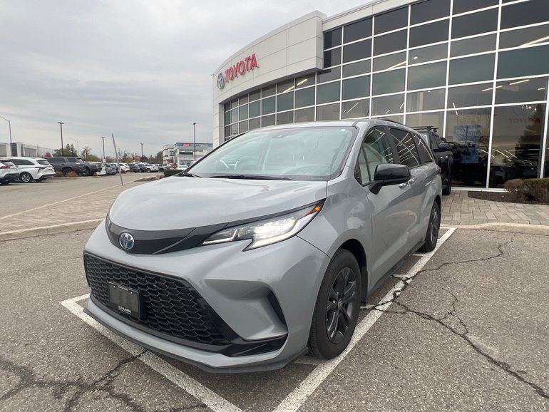 2025 Toyota Sienna Hybrid