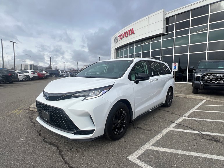 2025 Toyota Sienna Hybrid