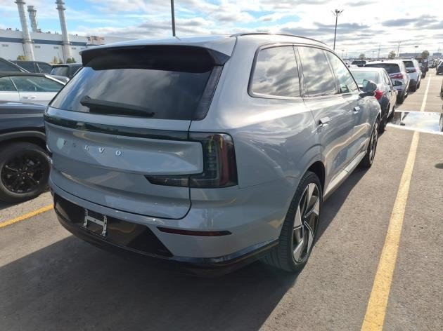 2025 Volvo EX90