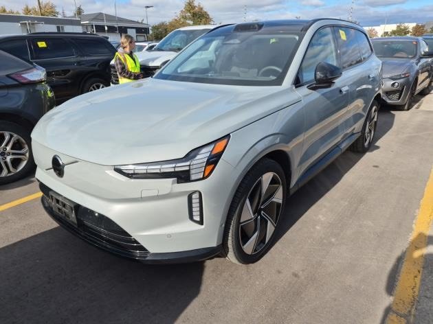 2025 Volvo EX90