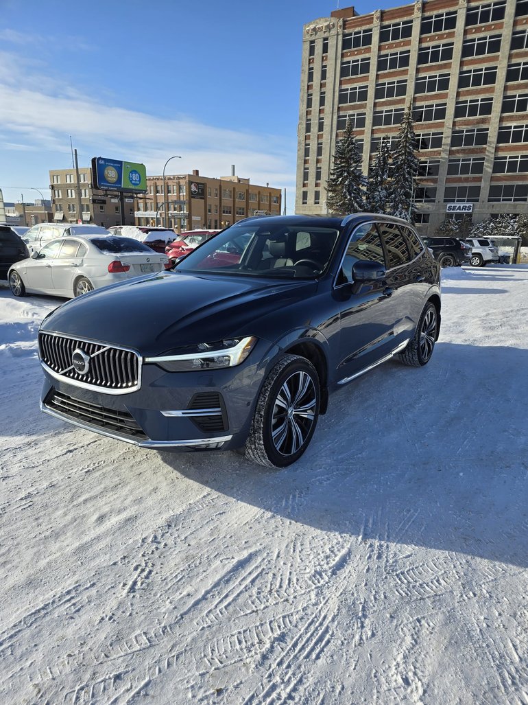 2023 Volvo XC60 Ultimate Bright Theme