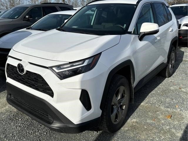 2022 Toyota RAV4 XLE AWD, Sunroof, Heated Seats