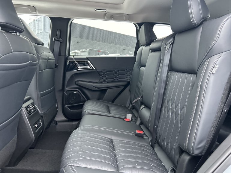 2026 Mitsubishi Outlander