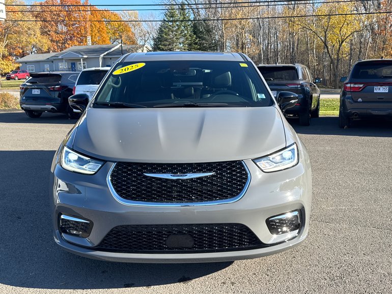 2025 Chrysler Pacifica
