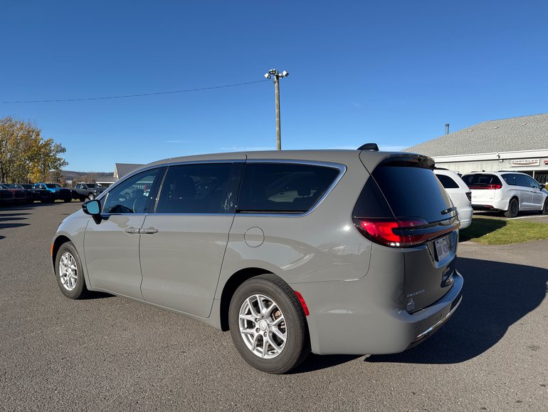 2025 Chrysler Pacifica