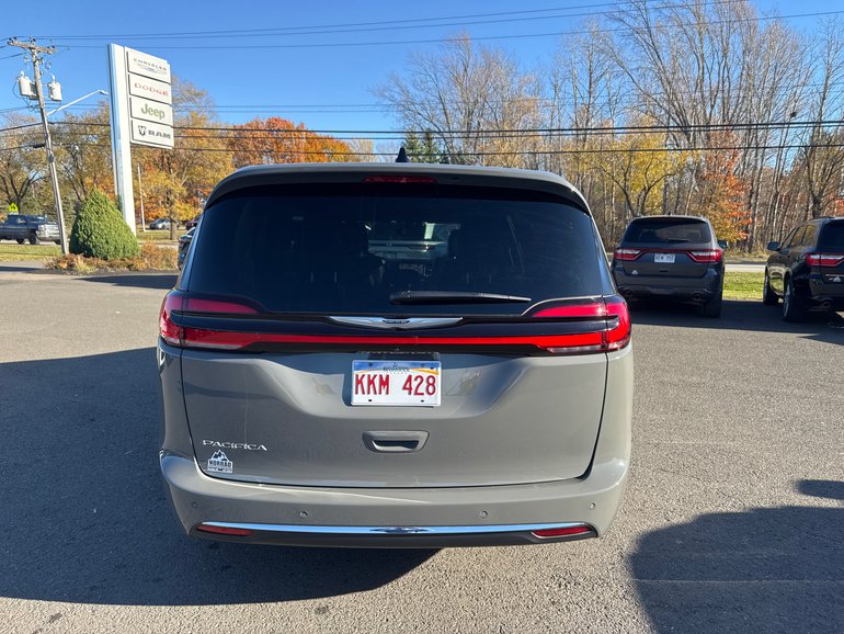2025 Chrysler Pacifica