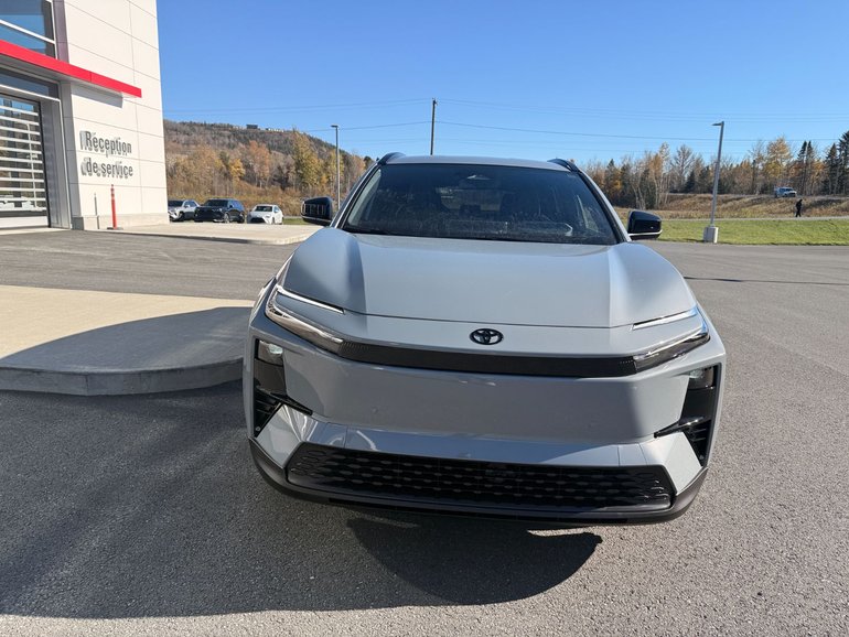 2027 Toyota C-HR SE