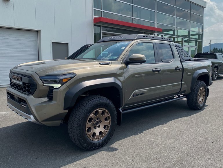 2025 Toyota TACOMA HV DOUBLE CAB