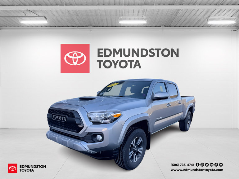 2017 Toyota TACOMA TRD SPORT