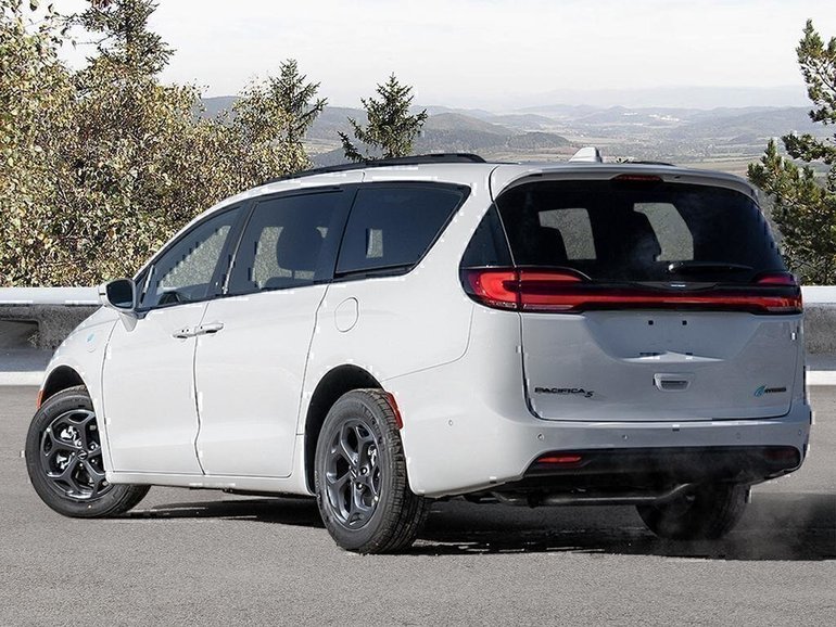 2024 Chrysler Pacifica Hybrid