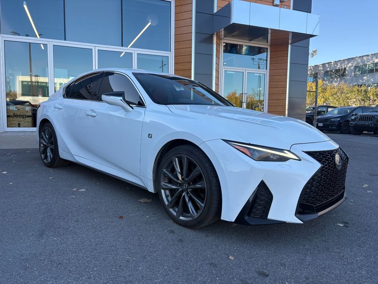 2021 Lexus IS