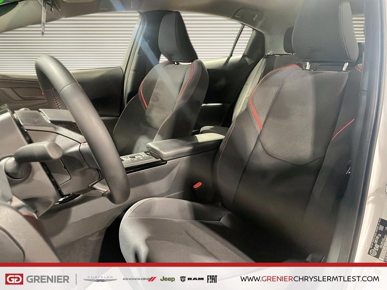 2025 Toyota Prius Plug-in Hybrid