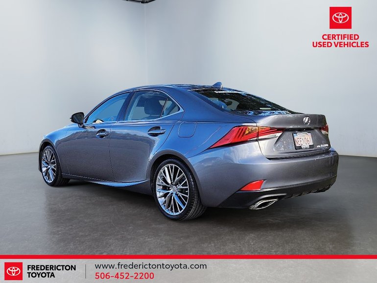 2019 Lexus IS