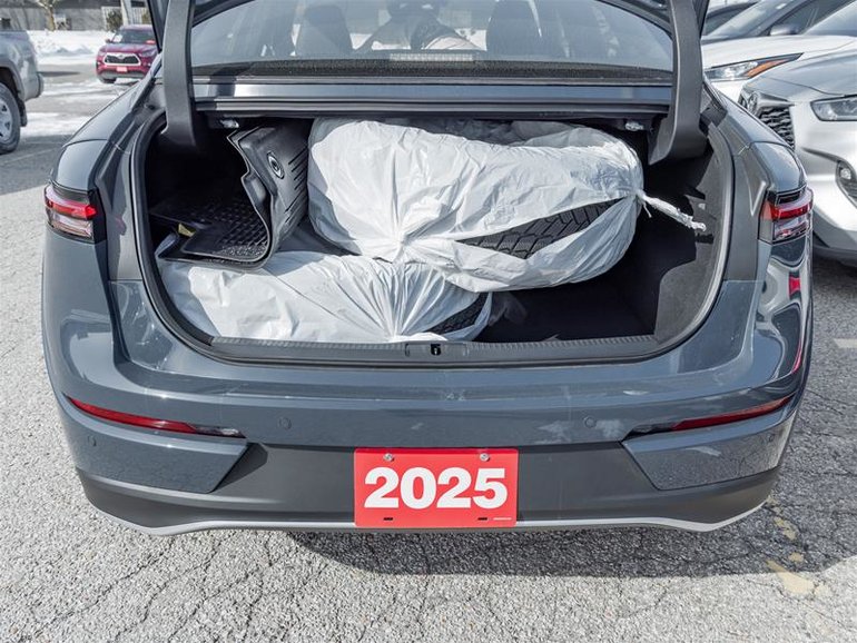 2025 Toyota Crown Hybrid