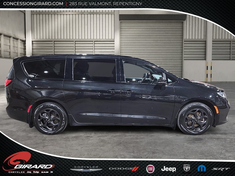 2022 Chrysler Pacifica Hybrid