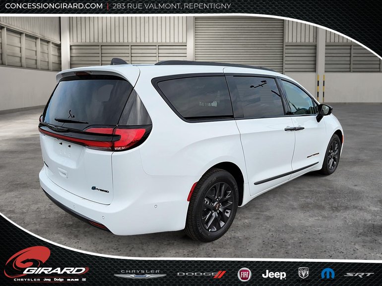 2024 Chrysler Pacifica Hybrid